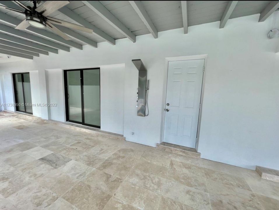 Recientemente alquilado: $10,000 (4 camas, 3 baños, 2448 Pies cuadrados)