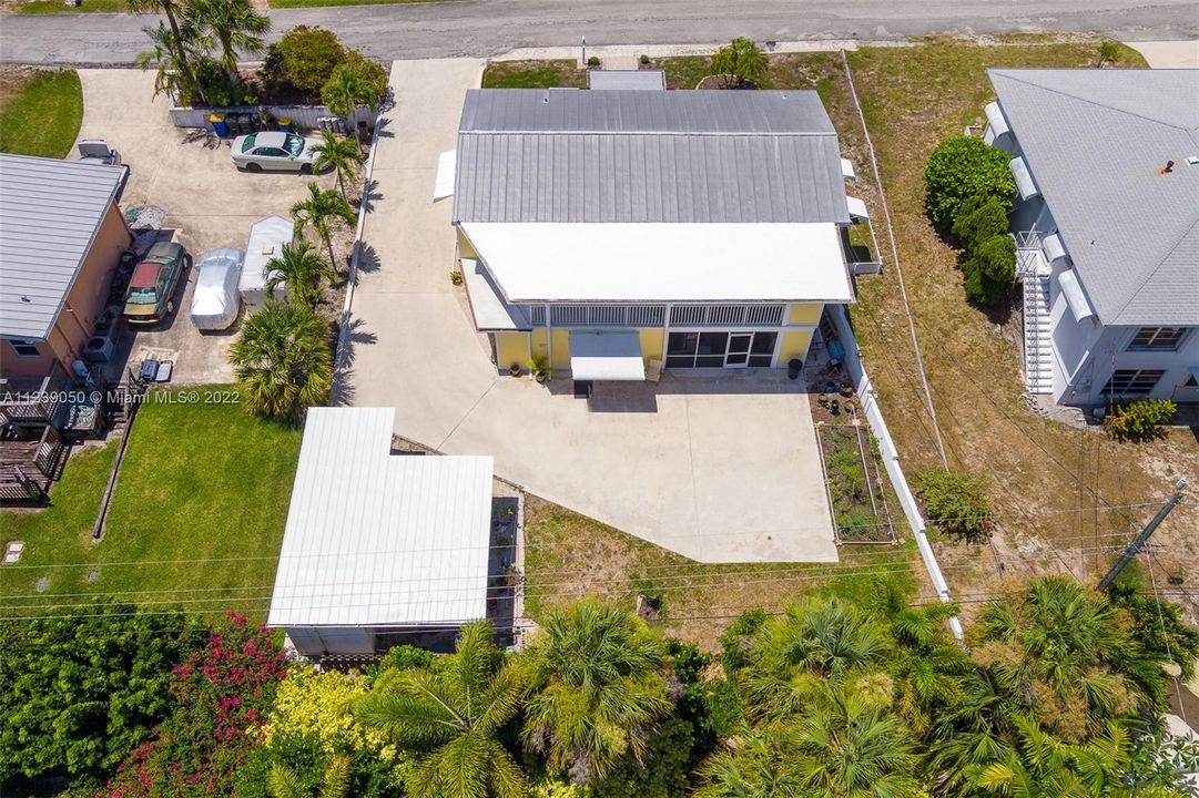 Недавно продано: $500,000 (4 спален, 2 ванн, 2750 Квадратных фут)