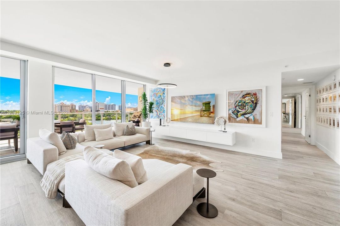 Recently Sold: $2,200,000 (3 beds, 3 baths, 2251 Square Feet)