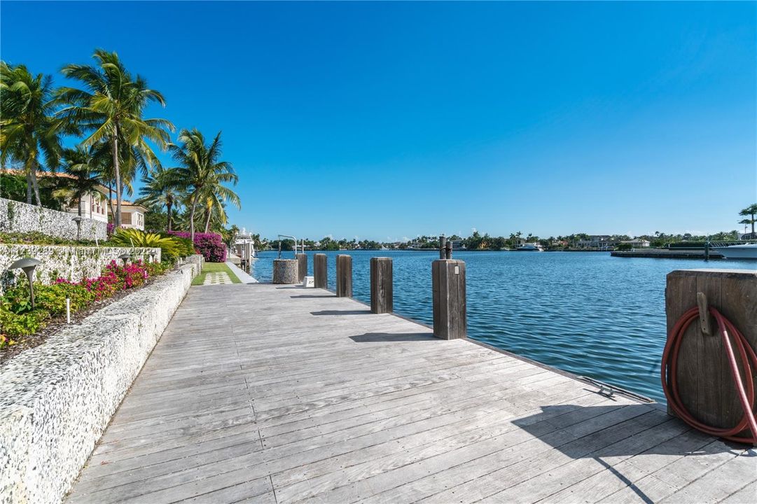 Recently Sold: $24,000,000 (5 beds, 5 baths, 6289 Square Feet)