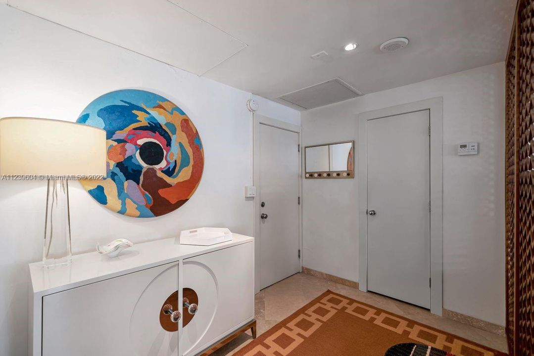 Недавно продано: $495,000 (1 спален, 1 ванн, 400 Квадратных фут)