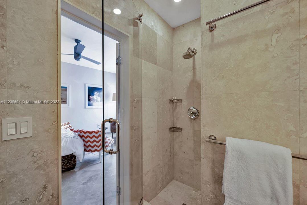 Недавно продано: $495,000 (1 спален, 1 ванн, 400 Квадратных фут)