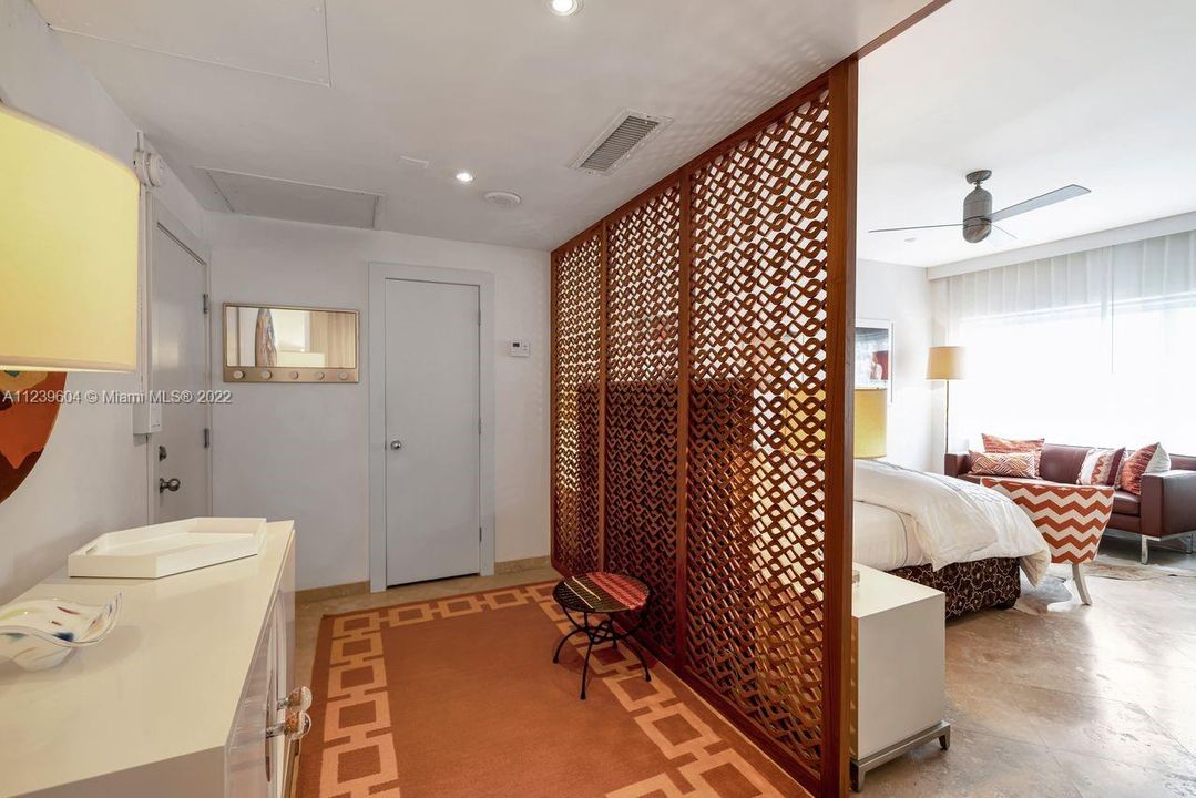 Недавно продано: $495,000 (1 спален, 1 ванн, 400 Квадратных фут)