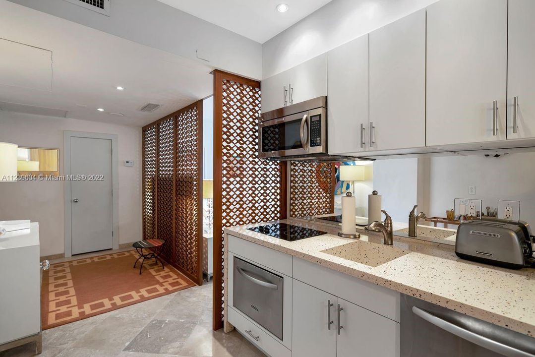 Недавно продано: $495,000 (1 спален, 1 ванн, 400 Квадратных фут)