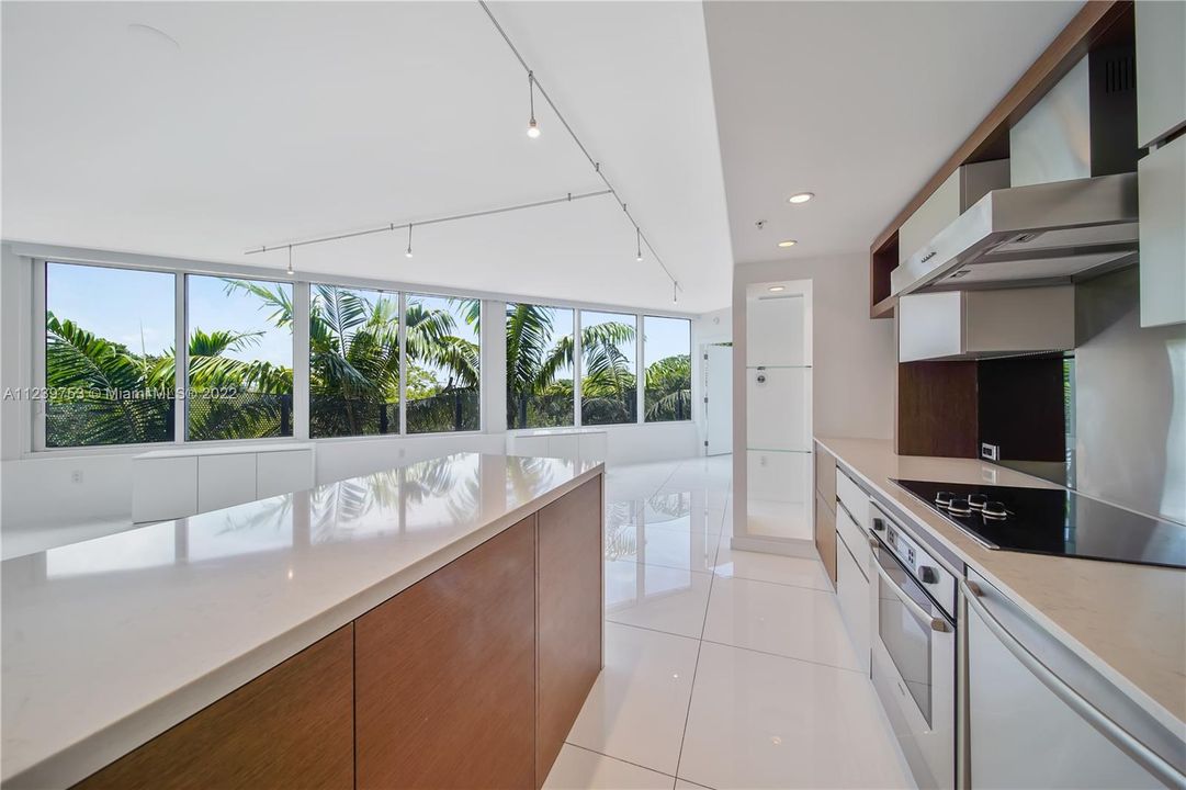 Recently Sold: $1,100,000 (2 beds, 2 baths, 1234 Square Feet)