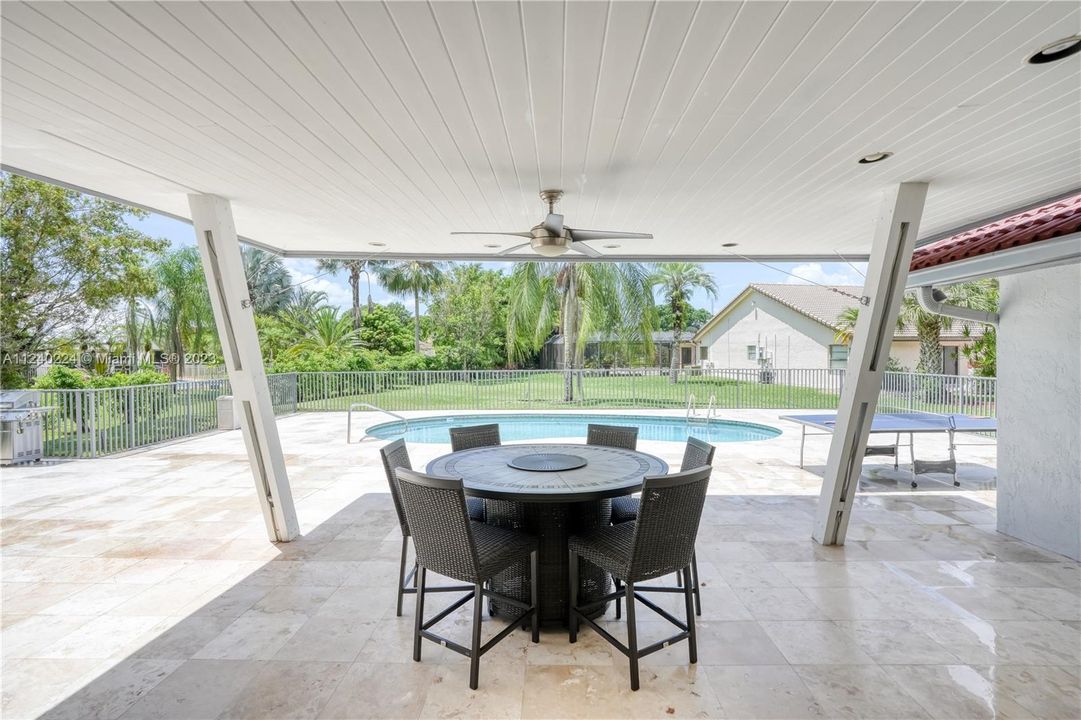 Recently Sold: $1,098,000 (5 beds, 4 baths, 4024 Square Feet)