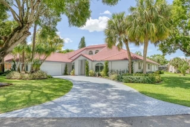 Recently Sold: $1,098,000 (5 beds, 4 baths, 4024 Square Feet)