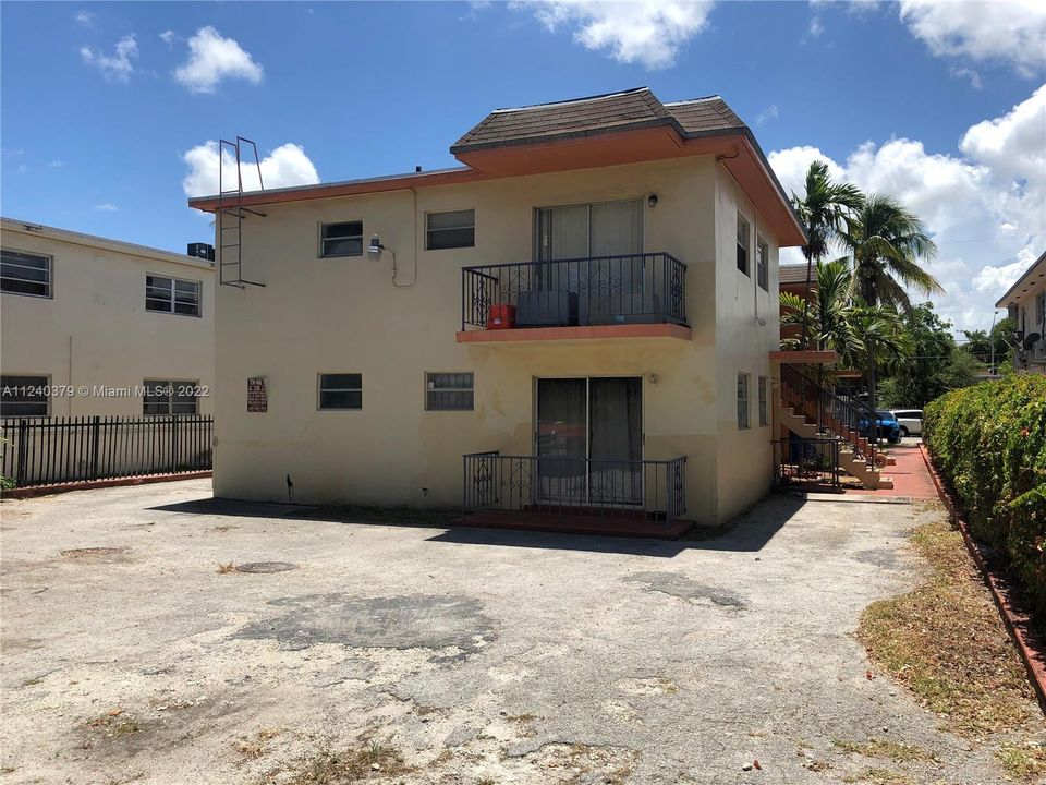 Recently Sold: $1,100,000 (0 beds, 0 baths, 0 Square Feet)