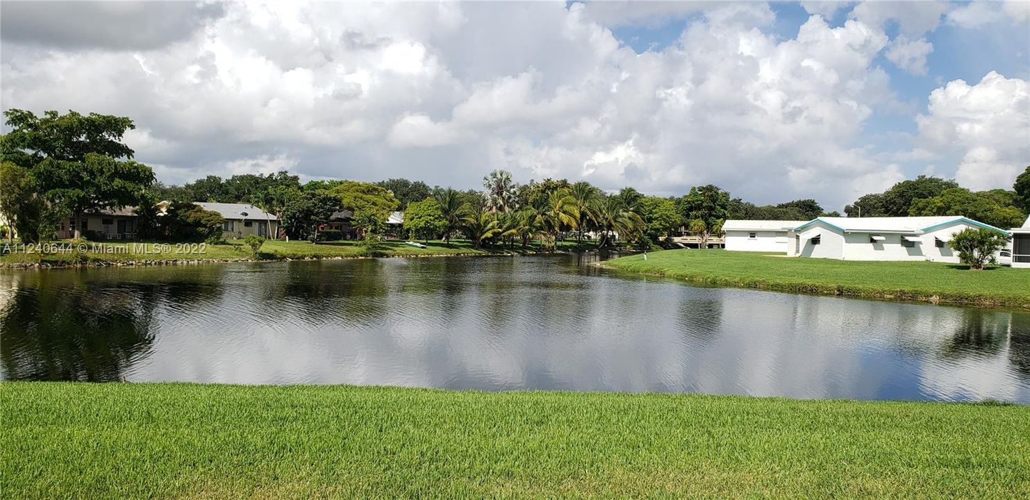 Recently Sold: $320,000 (2 beds, 2 baths, 1438 Square Feet)