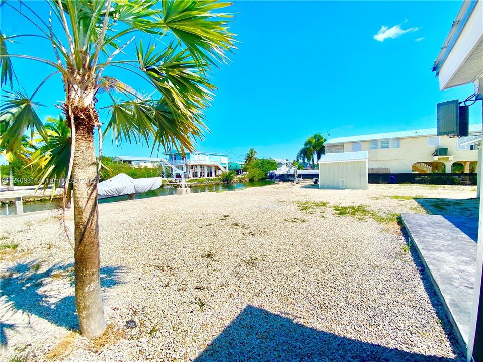 Recently Rented: $4,950 (3 beds, 2 baths, 1360 Square Feet)