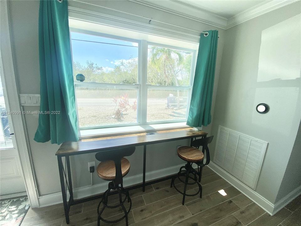 Recently Rented: $4,950 (3 beds, 2 baths, 1360 Square Feet)