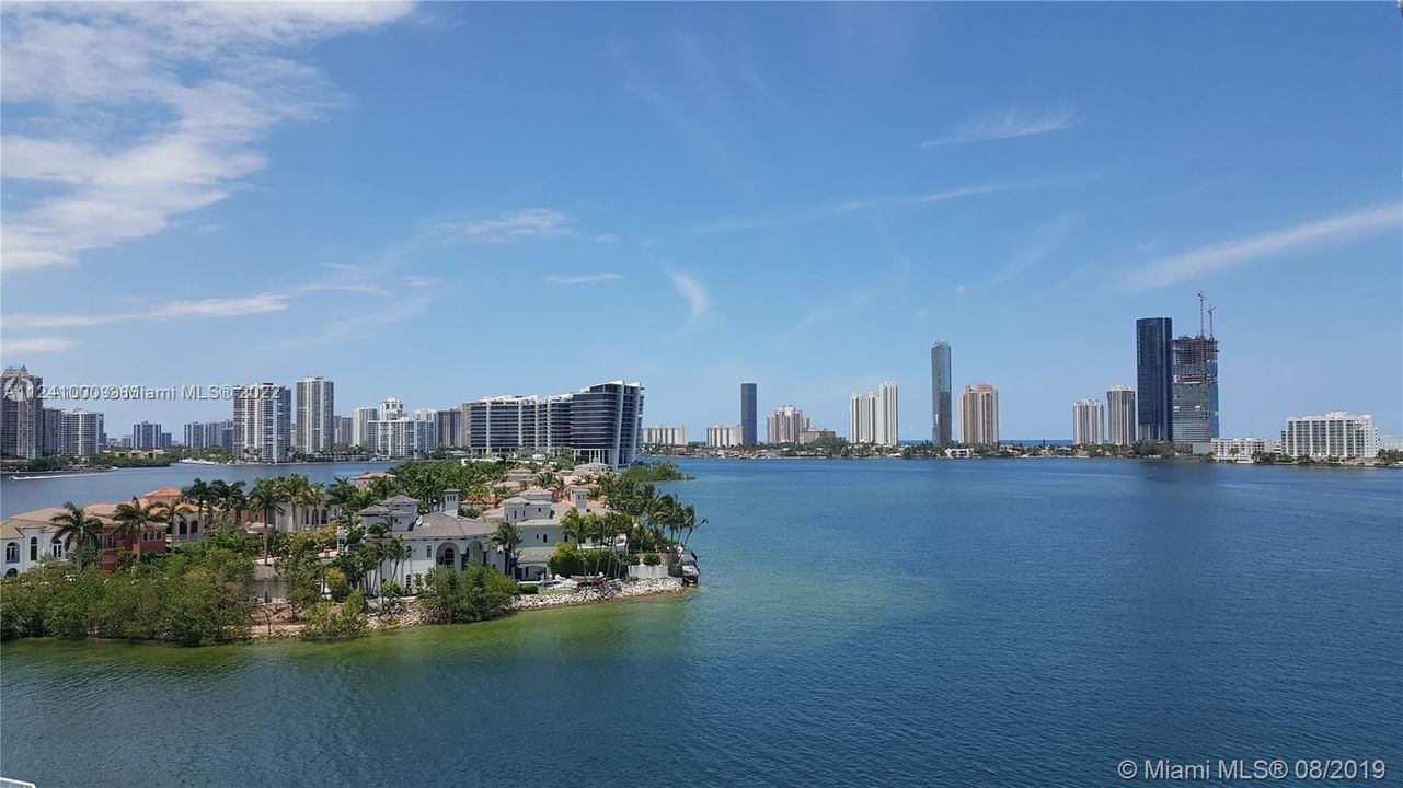 Recently Sold: $520,000 (2 beds, 2 baths, 1607 Square Feet)