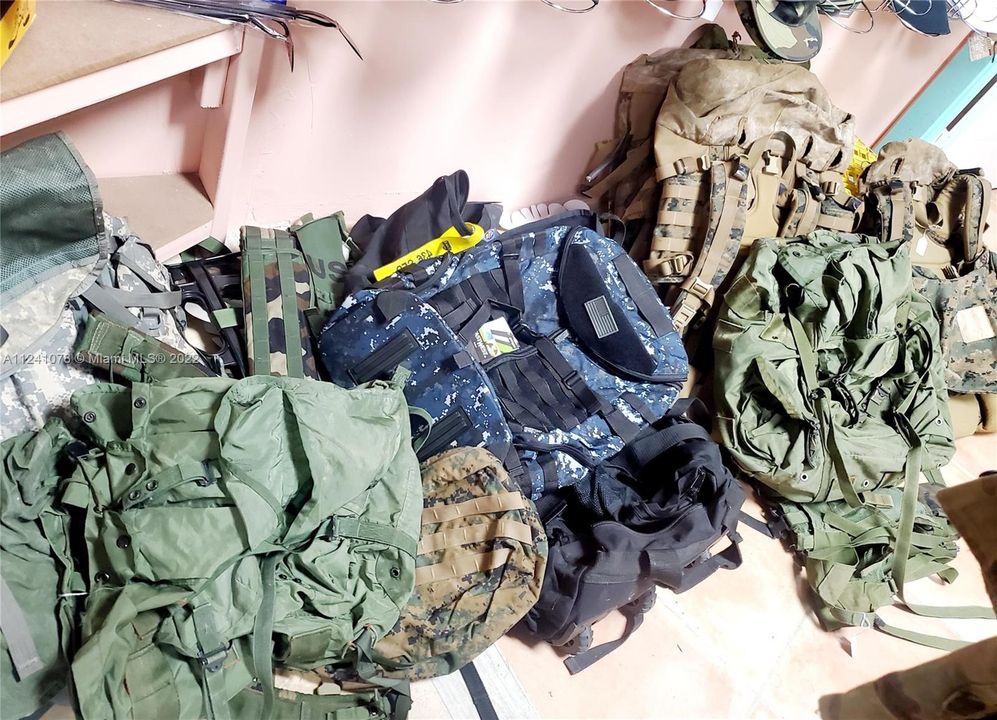 最近售出: $25,000 (0 贝兹, 0 浴室, 0 平方英尺)