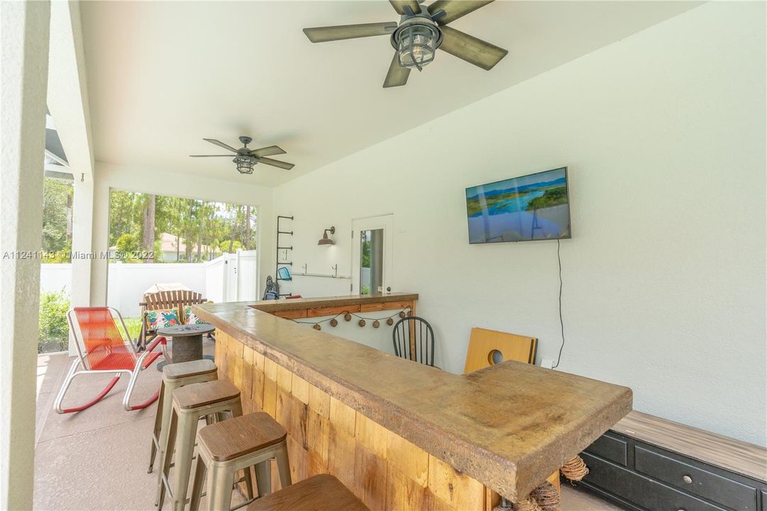 Recently Sold: $739,000 (3 beds, 2 baths, 1792 Square Feet)