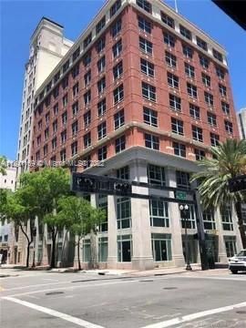 Recently Sold: $289,000 (1 beds, 1 baths, 857 Square Feet)