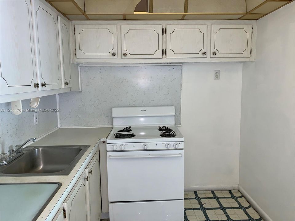 Недавно продано: $69,000 (1 спален, 1 ванн, 570 Квадратных фут)