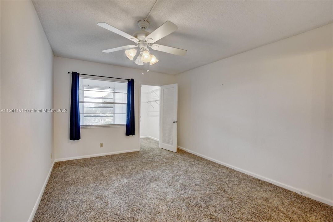 Recently Sold: $163,000 (2 beds, 2 baths, 916 Square Feet)