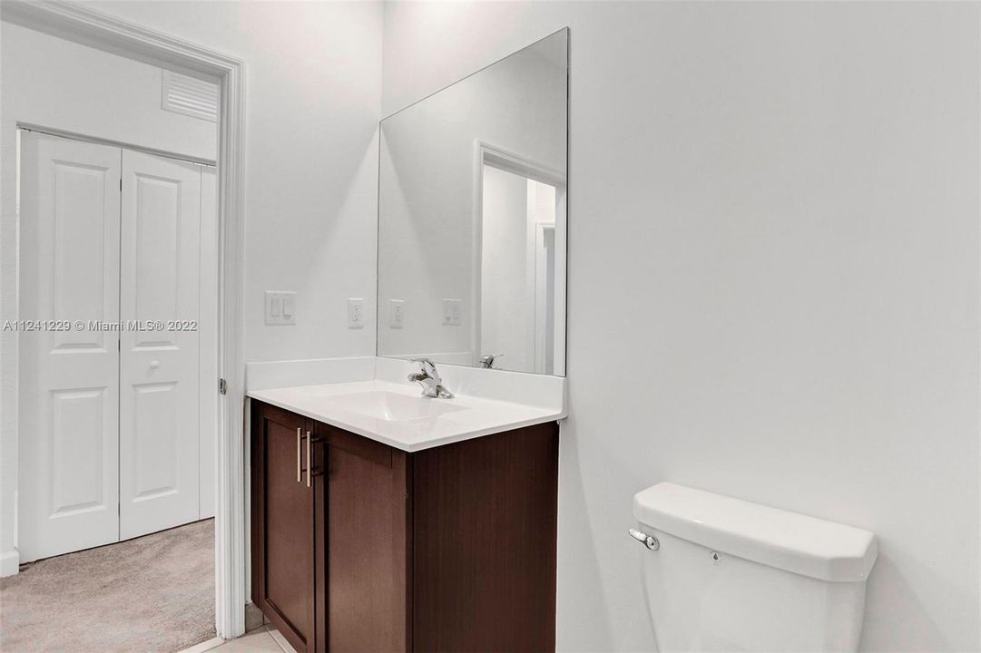 Recently Rented: $2,800 (3 beds, 2 baths, 1697 Square Feet)