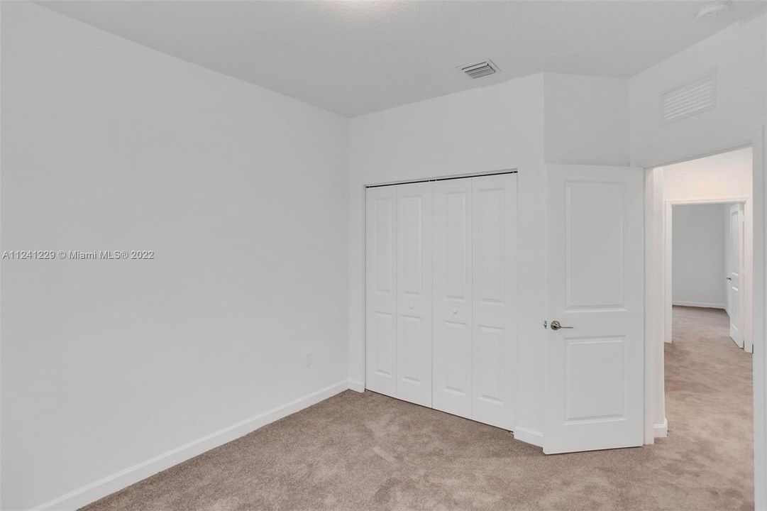 Recently Rented: $2,800 (3 beds, 2 baths, 1697 Square Feet)