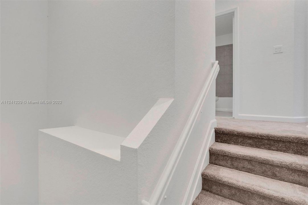 Recently Rented: $2,800 (3 beds, 2 baths, 1697 Square Feet)