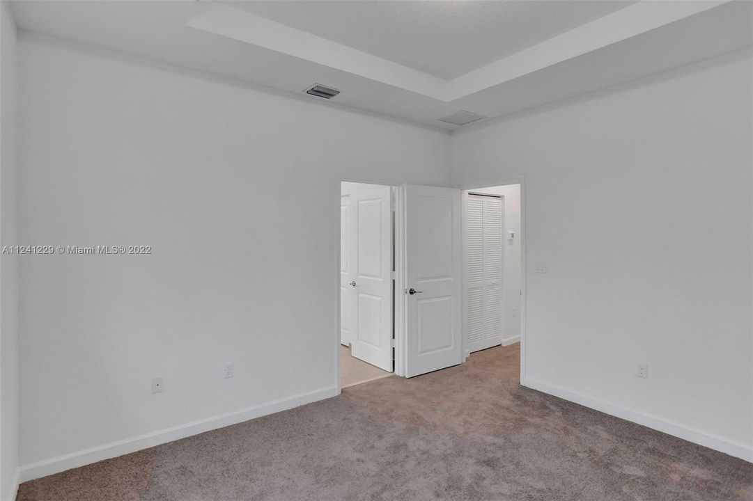 Recently Rented: $2,800 (3 beds, 2 baths, 1697 Square Feet)