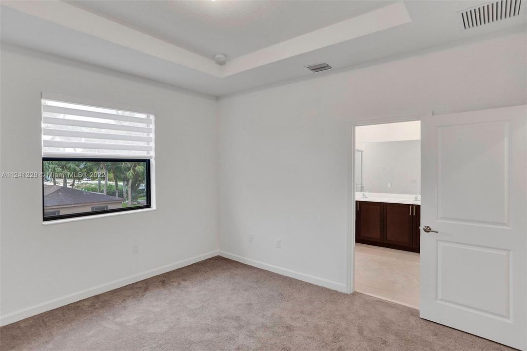 Recently Rented: $2,800 (3 beds, 2 baths, 1697 Square Feet)