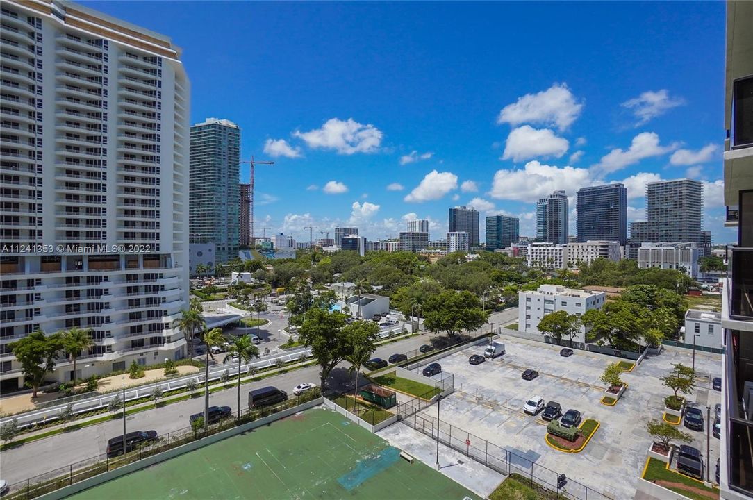 Recently Sold: $435,000 (1 beds, 2 baths, 990 Square Feet)