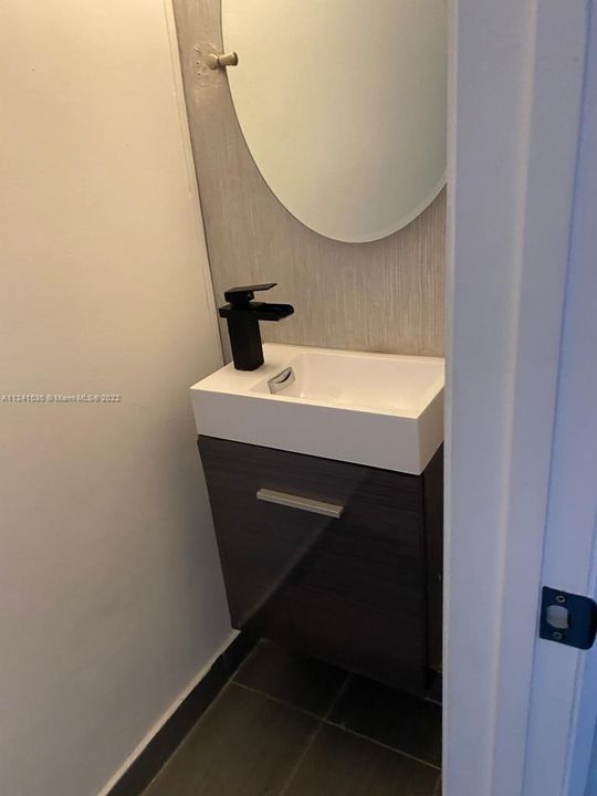 Recently Rented: $2,500 (2 beds, 1 baths, 1000 Square Feet)