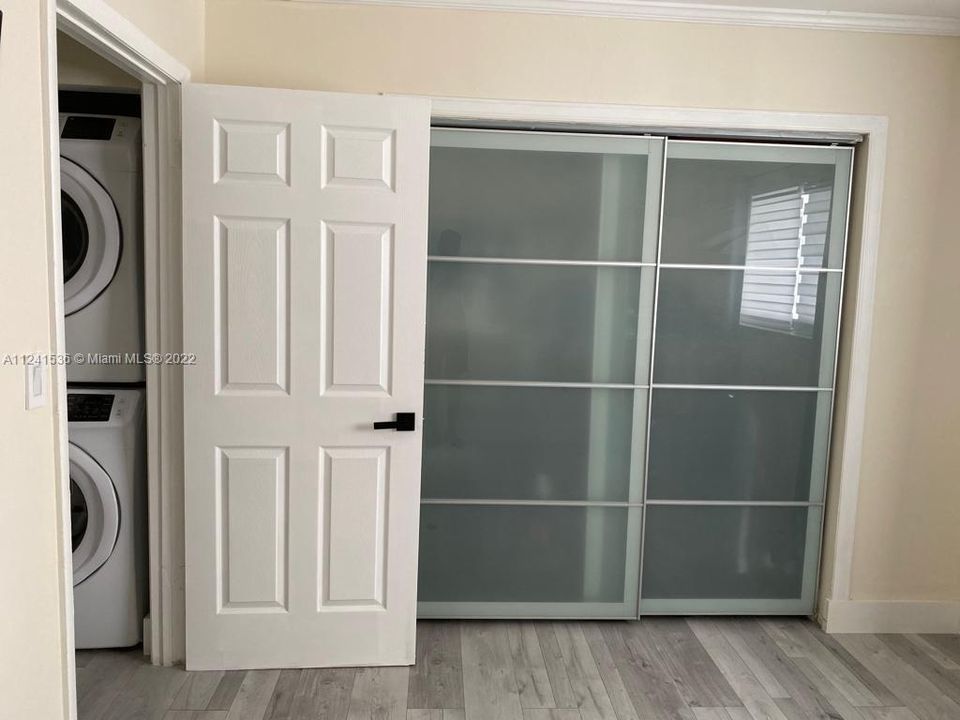Recently Rented: $2,500 (2 beds, 1 baths, 1000 Square Feet)