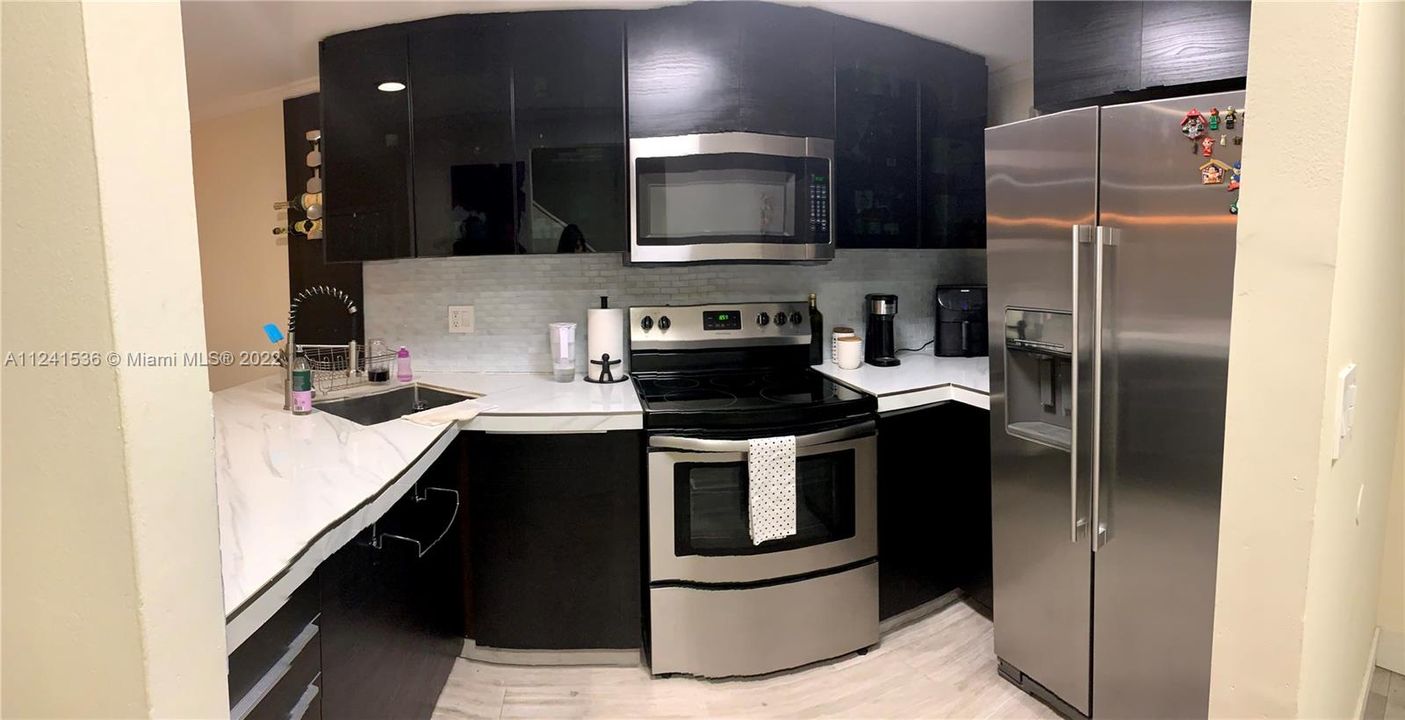 Recently Rented: $2,500 (2 beds, 1 baths, 1000 Square Feet)