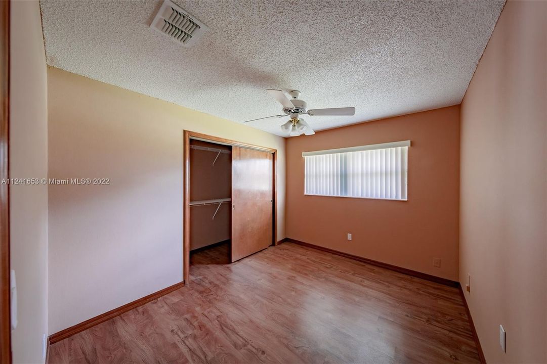 Recently Rented: $3,900 (3 beds, 2 baths, 1699 Square Feet)