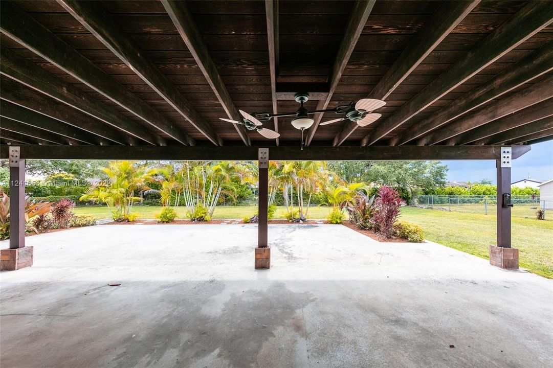 Recently Rented: $3,900 (3 beds, 2 baths, 1699 Square Feet)