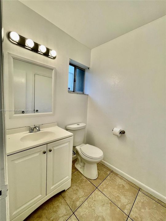 Vendido Recientemente: $275,000 (2 camas, 2 baños, 1242 Pies cuadrados)