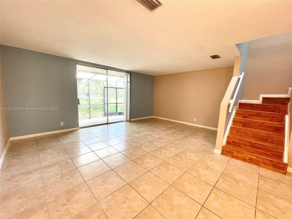Vendido Recientemente: $275,000 (2 camas, 2 baños, 1242 Pies cuadrados)