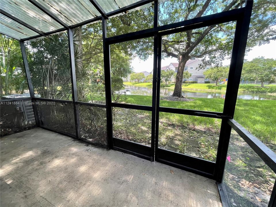 Vendido Recientemente: $275,000 (2 camas, 2 baños, 1242 Pies cuadrados)