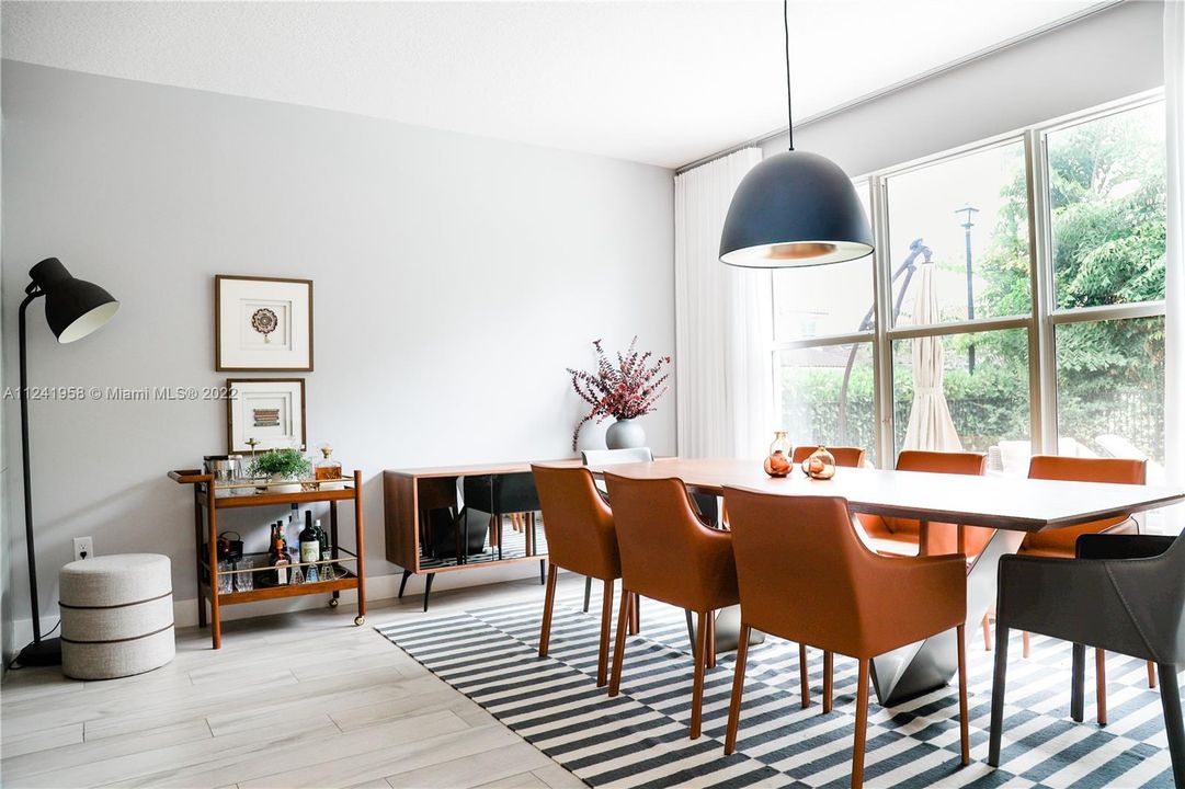 Recently Sold: $1,379,000 (4 beds, 3 baths, 2656 Square Feet)