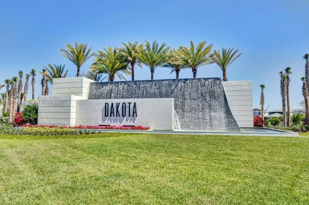 Recently Sold: $1,379,000 (4 beds, 3 baths, 2656 Square Feet)