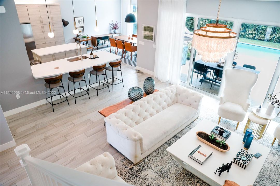 Recently Sold: $1,379,000 (4 beds, 3 baths, 2656 Square Feet)