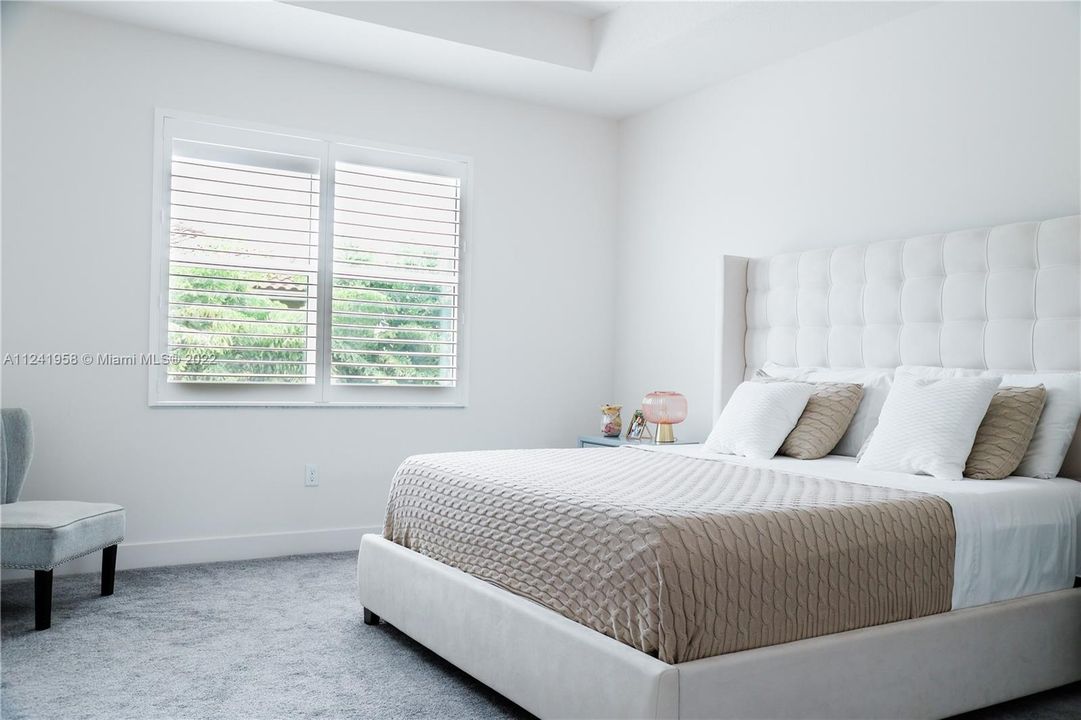 Recently Sold: $1,379,000 (4 beds, 3 baths, 2656 Square Feet)