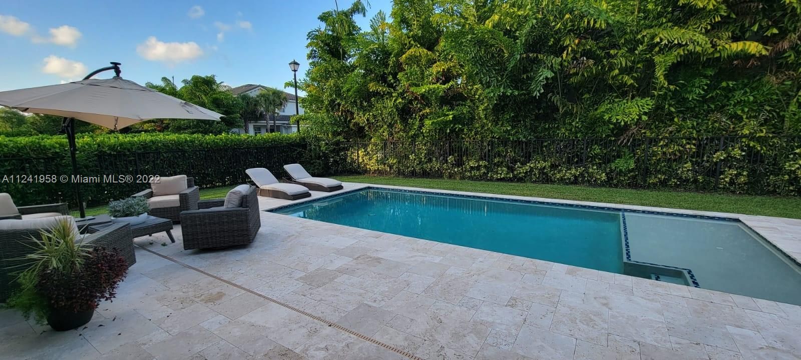 Recently Sold: $1,379,000 (4 beds, 3 baths, 2656 Square Feet)