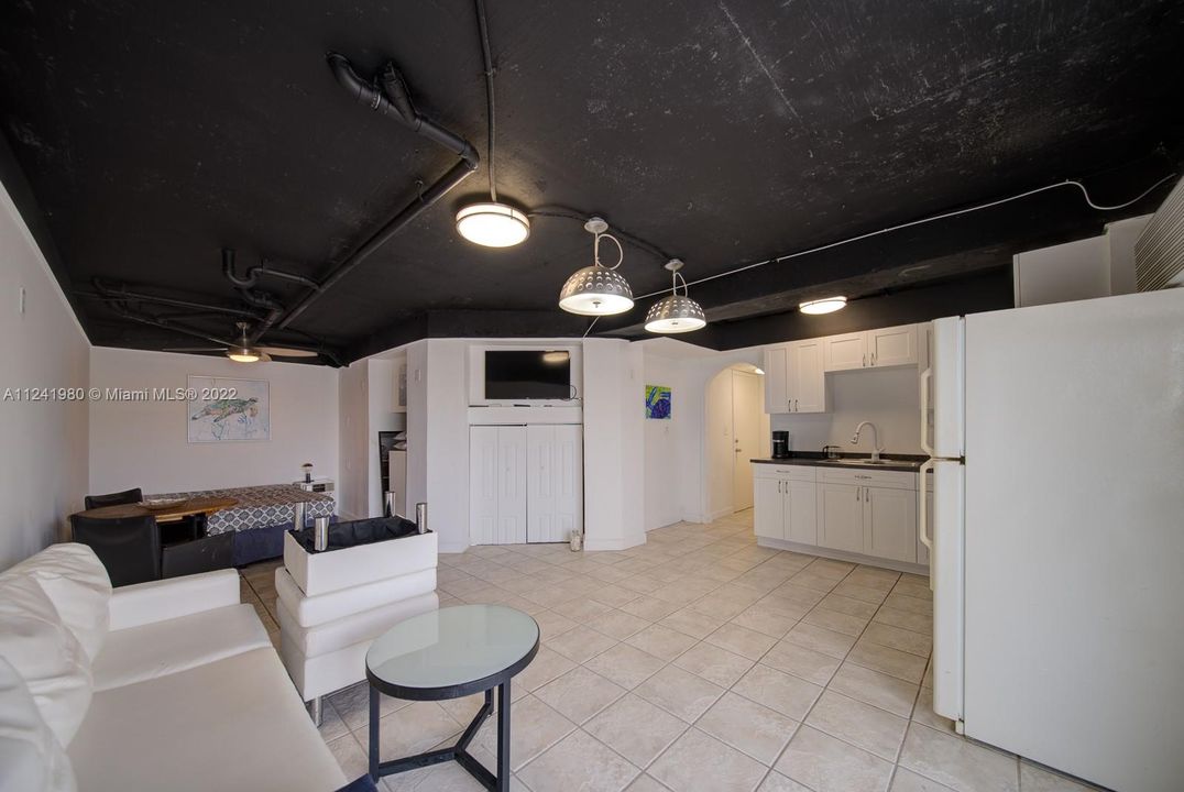 最近租的: $2,095 (1 贝兹, 1 浴室, 0 平方英尺)