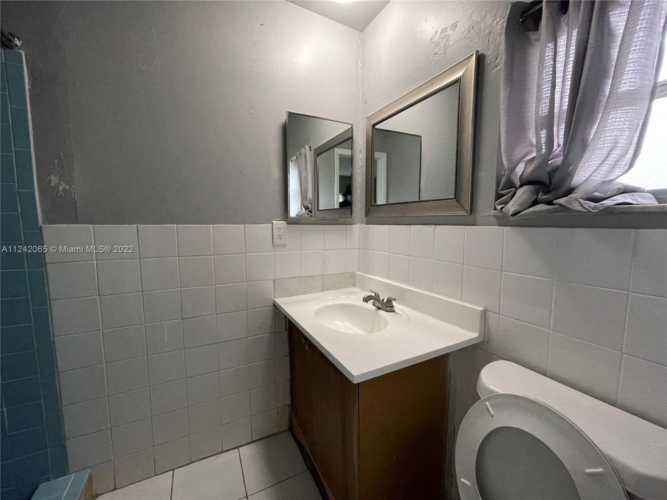 最近租的: $2,400 (4 贝兹, 2 浴室, 1484 平方英尺)