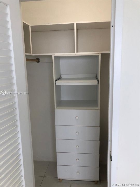 Recently Rented: $2,500 (1 beds, 1 baths, 940 Square Feet)