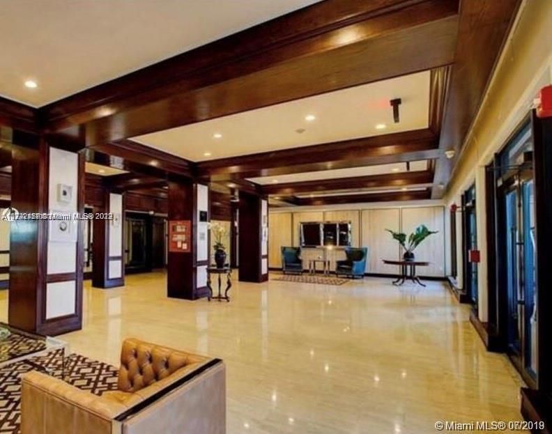 Recently Rented: $2,500 (1 beds, 1 baths, 940 Square Feet)