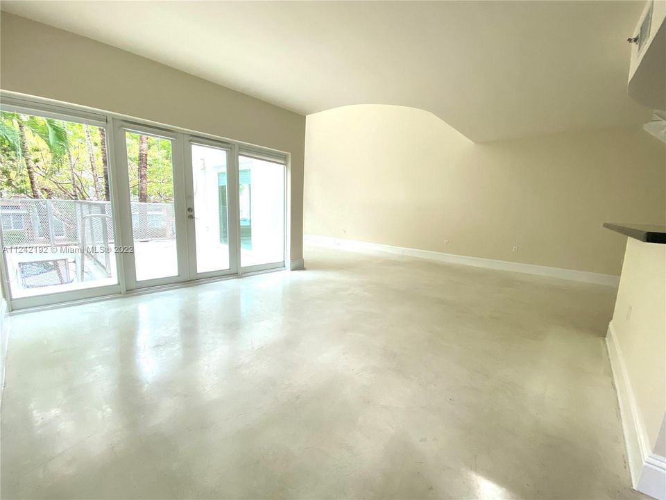 Recently Sold: $1,280,000 (2 beds, 2 baths, 1795 Square Feet)