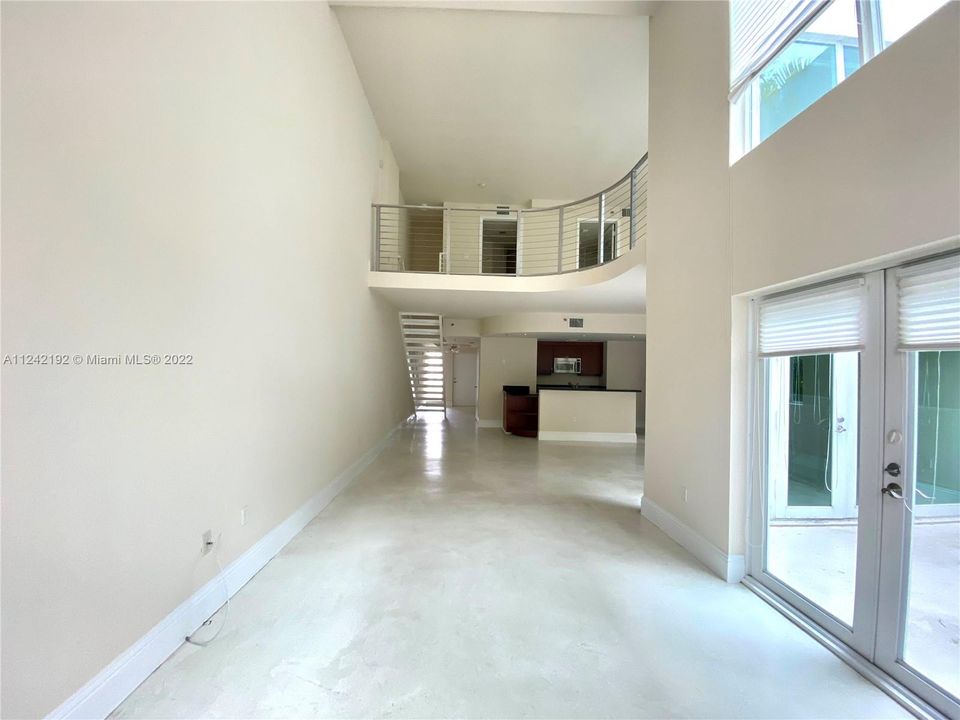 Recently Sold: $1,280,000 (2 beds, 2 baths, 1795 Square Feet)