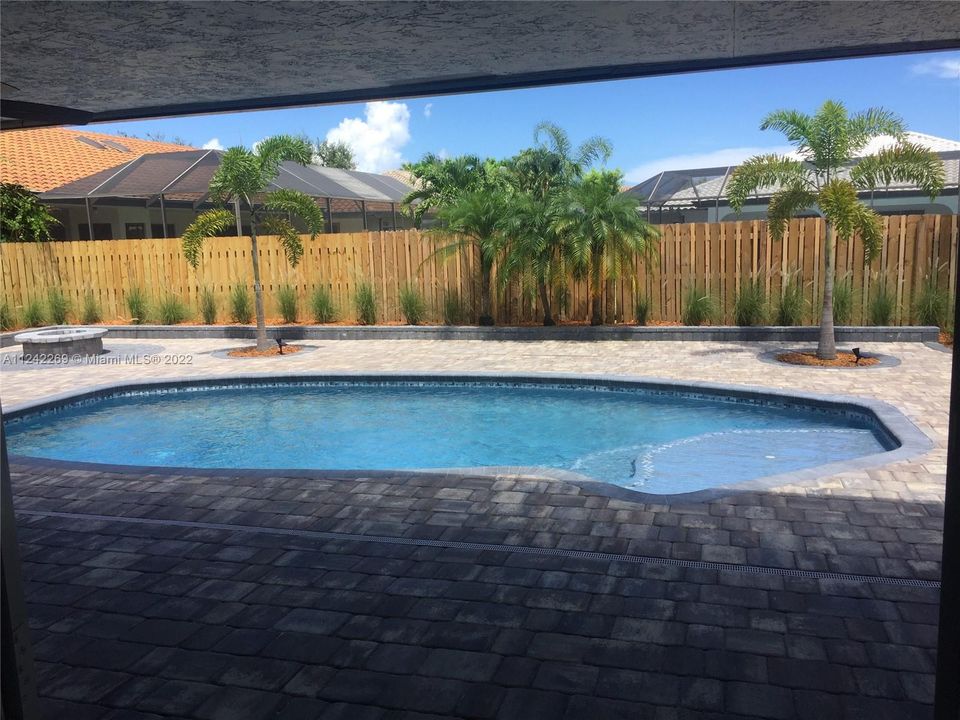 Recently Rented: $6,750 (4 beds, 2 baths, 1964 Square Feet)