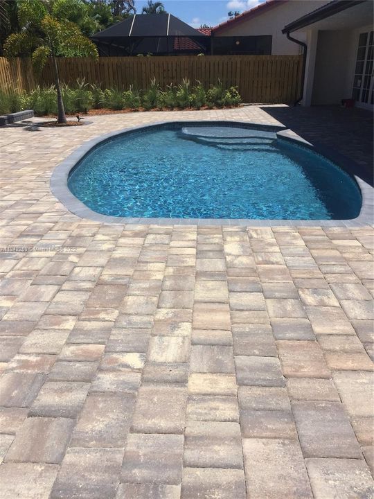 Recently Rented: $6,750 (4 beds, 2 baths, 1964 Square Feet)