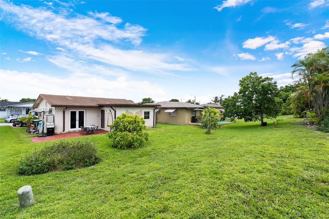 Vendido Recientemente: $290,000 (2 camas, 1 baños, 1062 Pies cuadrados)