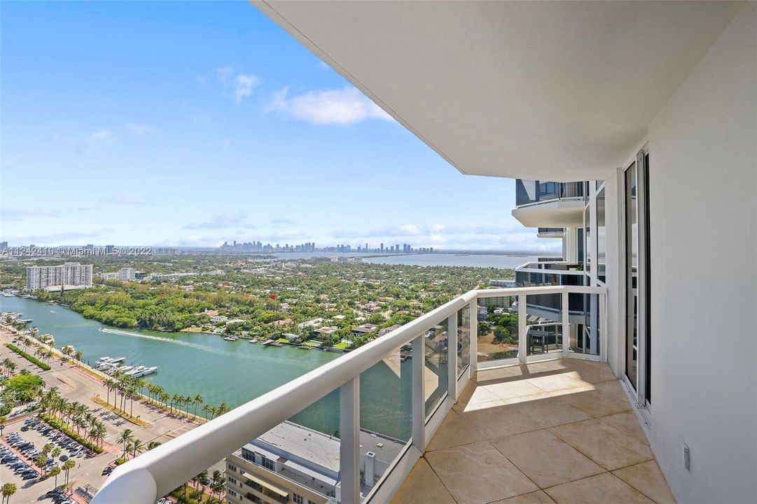 Recently Sold: $3,250,000 (3 beds, 3 baths, 1980 Square Feet)